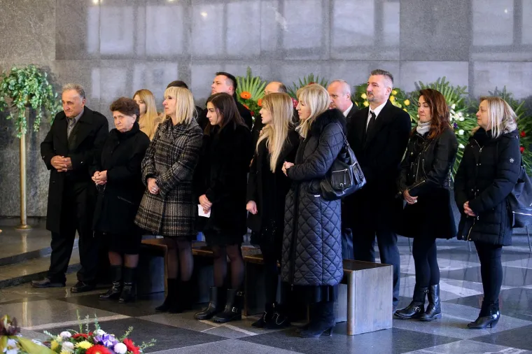 Posljedni ispraćaj Milana Jajčinovića, novinara, kolumnista Večernjega lista i političkog publicista na zagrebačkom Krematoriju.