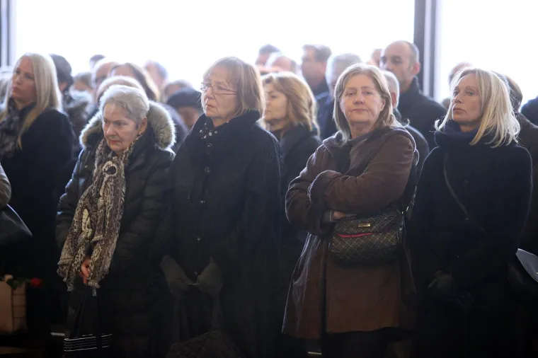 Posljedni ispraćaj Milana Jajčinovića, novinara, kolumnista Večernjega lista i političkog publicista na zagrebačkom Krematoriju.