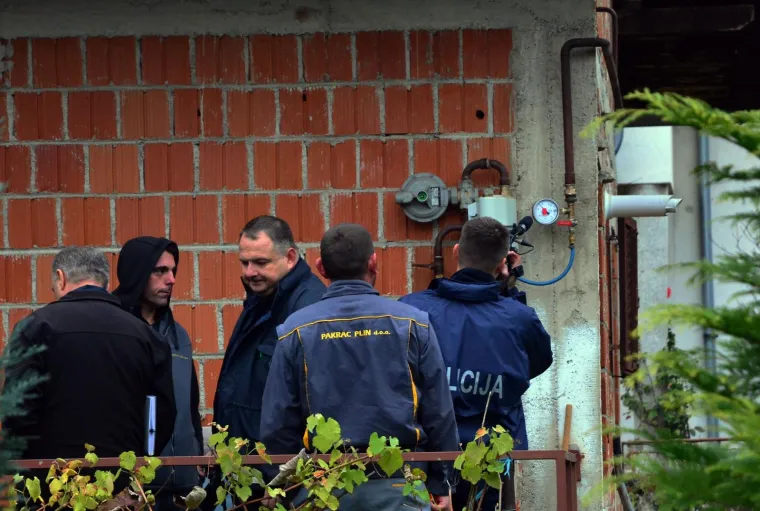 EKSPLOZIJA U OBITELJSKOJ KUĆI U PAKRACU: Žena (78) s te&scaron;kim ozlijedama prevezena u bolnicu u Zagrebu