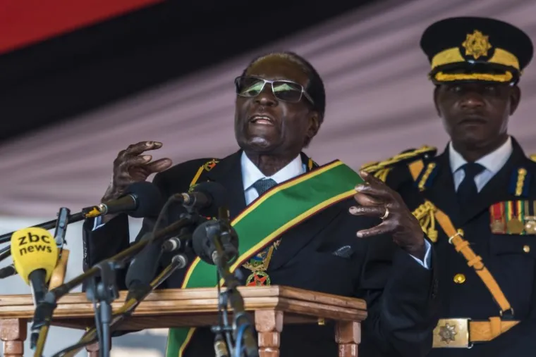 KRAJ JEDNE ERE: Robert Mugabe se kroz skoro četiri desetljeća vladavine susreo sa svim svjetskim čelnicima