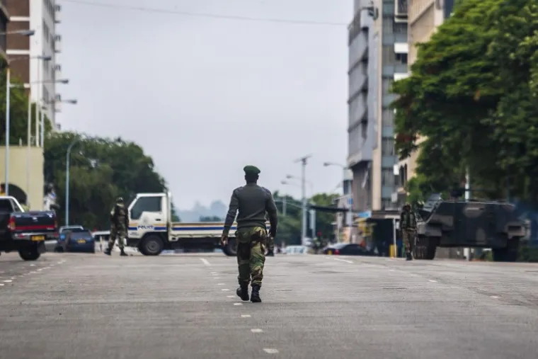 VOJSKA PREUZELA VLAST U ZIMBABVEU: Tenkovi na ulicama, a generali i dalje inzistiraju da se ne radi o vojnom udaru