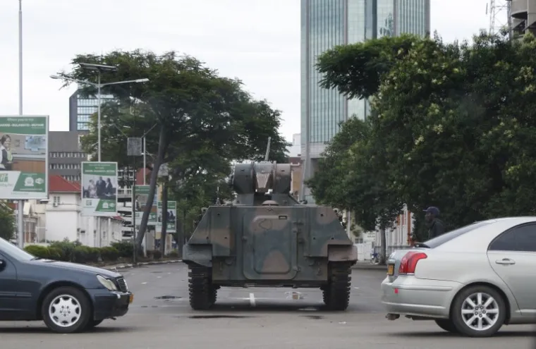 VOJSKA PREUZELA VLAST U ZIMBABVEU: Tenkovi na ulicama, a generali i dalje inzistiraju da se ne radi o vojnom udaru