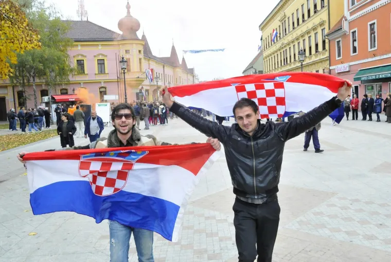 PRIJE PET GODINA CIJELA JE HRVATSKA KUCALA KAO JEDNO: Riječi generala Gotovine na Trgu bana Jelačića ostale su upisane u povijest...