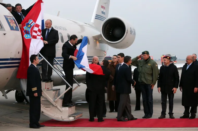 PRIJE PET GODINA CIJELA JE HRVATSKA KUCALA KAO JEDNO: Riječi generala Gotovine na Trgu bana Jelačića ostale su upisane u povijest...