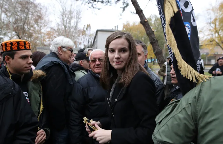 Oko 200 pripadnika HOS-a okupilo se kod spomen obilježja Žarku Manjkasu - Crvenkapi