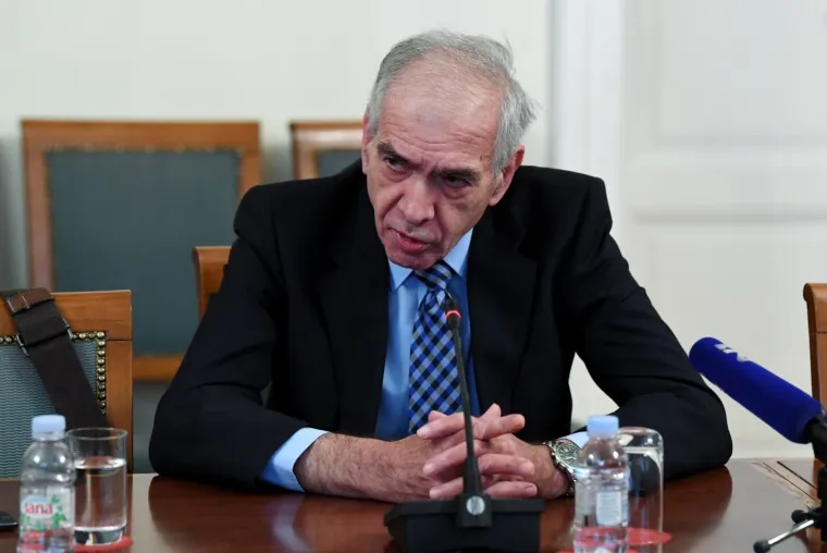 Na mno&scaron;tvo pitanja članova saborskog Istražnog povjerenstva za Agrokor odgovarao je biv&scaron;i guverner HNB-a i savjetnik Ivice Todorića Željko Rohatinski, koji je 12 godina vodio sredi&scaron;nju banku, a prije i nakon toga bio u Agrokoru.