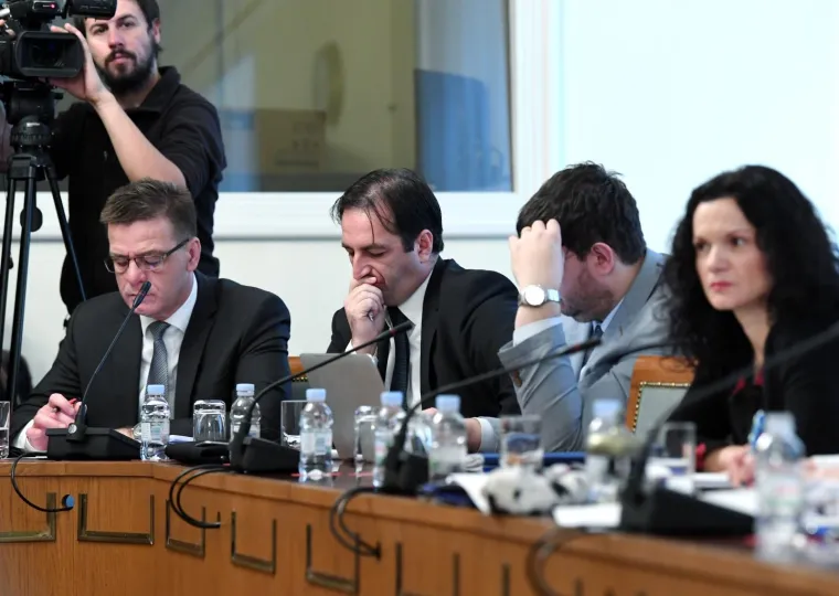 Na mno&scaron;tvo pitanja članova saborskog Istražnog povjerenstva za Agrokor odgovarao je biv&scaron;i guverner HNB-a i savjetnik Ivice Todorića Željko Rohatinski, koji je 12 godina vodio sredi&scaron;nju banku, a prije i nakon toga bio u Agrokoru.