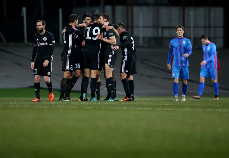 NAVIJAČI U KRANJČEVIĆEVOJ POSLALI PORUKU ZA VUKOVAR: 'Za Hrvatsku se gine, ne zaboravite ime...'