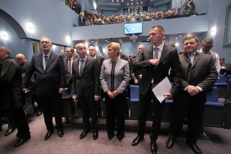 Generali nazočili promociji fotomonografije Specijalna policija u Domovinskom ratu