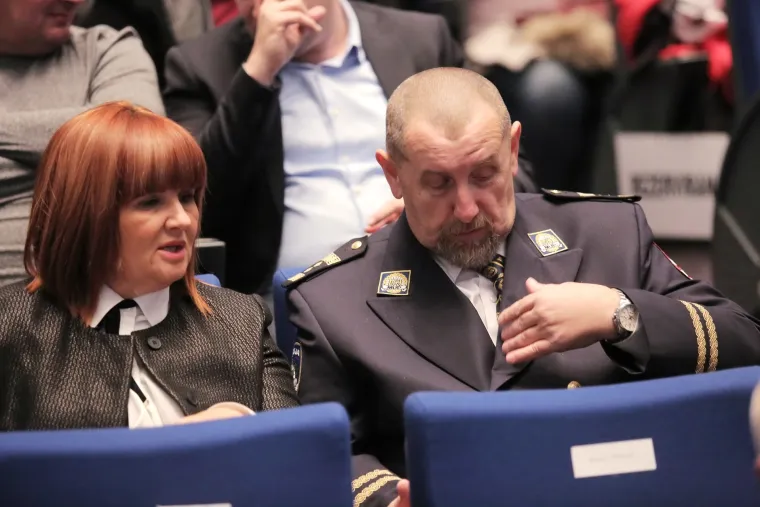 Generali nazočili promociji fotomonografije Specijalna policija u Domovinskom ratu