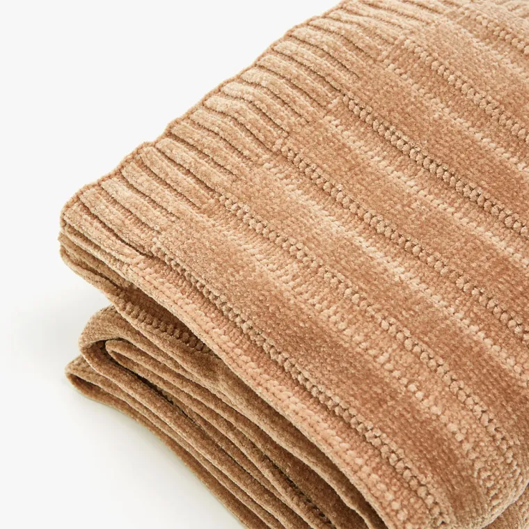 Mekana deka s paralelnim pro&scaron;ivima, Zara Home, 359,00 kuna