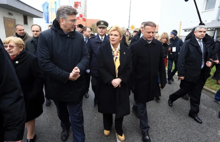 Hrvatska predsjednica  Grabar Kitarović naglasila je da je razgovor sa Srbijom nužan i potreban u cilju rješavanja otvorenih međudržavnih pitanja, posebice pitanja nestalih osoba koje je potrebno riješiti što prije.