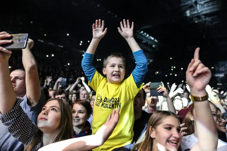 DUBIOZA KOLEKTIV ZAPALILA ARENU ZAGREB: Na koncertu bosanskohercegovačkog benda bila i Severina