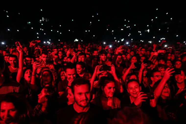 DUBIOZA KOLEKTIV ZAPALILA ARENU ZAGREB: Na koncertu bosanskohercegovačkog benda bila i Severina