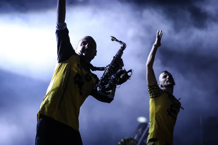 DUBIOZA KOLEKTIV ZAPALILA ARENU ZAGREB: Na koncertu bosanskohercegovačkog benda bila i Severina