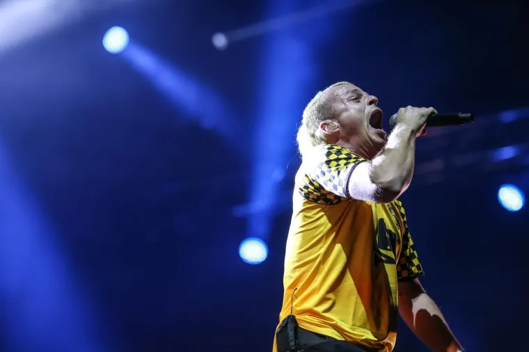 DUBIOZA KOLEKTIV ZAPALILA ARENU ZAGREB: Na koncertu bosanskohercegovačkog benda bila i Severina