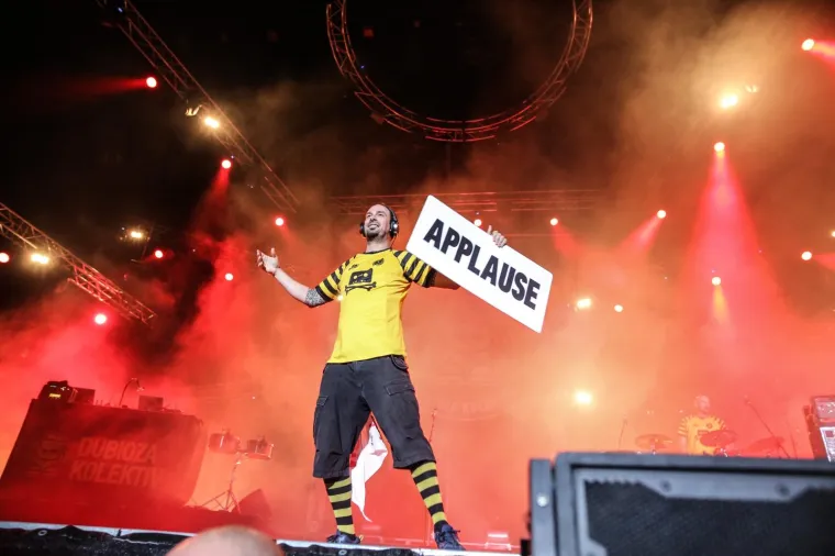 DUBIOZA KOLEKTIV ZAPALILA ARENU ZAGREB: Na koncertu bosanskohercegovačkog benda bila i Severina