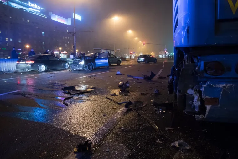 PROMETNA NESREĆA U ZAGREBU: Pijani vozač se zabio u ZET-ov autobus