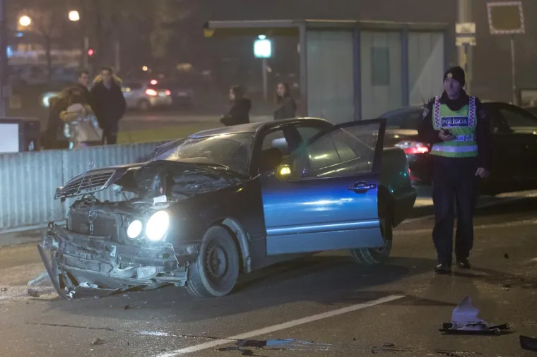 PROMETNA NESREĆA U ZAGREBU: Pijani vozač se zabio u ZET-ov autobus
