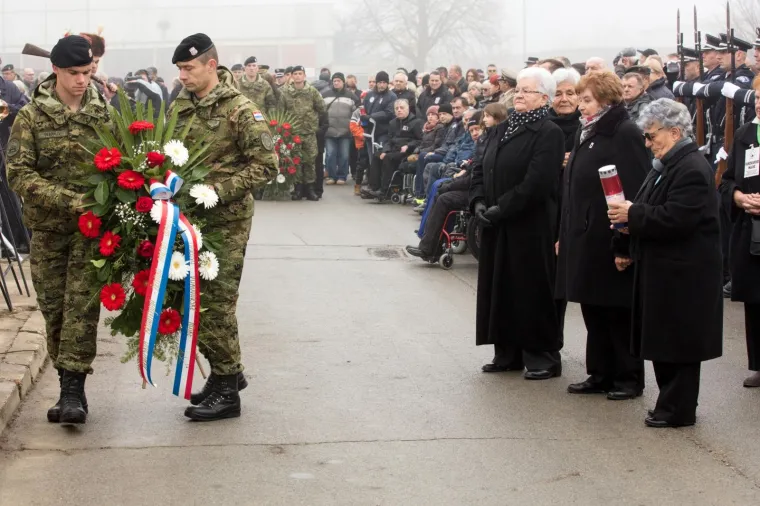 TUŽNA OBLJETNICA: Kolonom sjećanja obilježena 26. godi&scaron;njica stradanja branitelja i civila u Borovu naselju