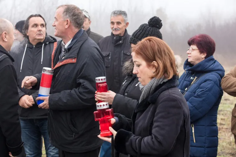 TUŽNA OBLJETNICA: Kolonom sjećanja obilježena 26. godi&scaron;njica stradanja branitelja i civila u Borovu naselju