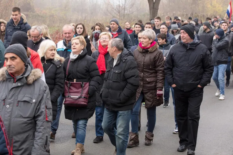 TUŽNA OBLJETNICA: Kolonom sjećanja obilježena 26. godi&scaron;njica stradanja branitelja i civila u Borovu naselju