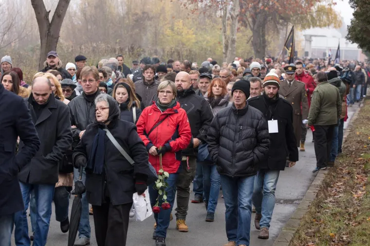 TUŽNA OBLJETNICA: Kolonom sjećanja obilježena 26. godi&scaron;njica stradanja branitelja i civila u Borovu naselju