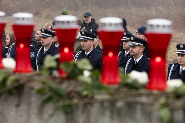 TUŽNA OBLJETNICA: Kolonom sjećanja obilježena 26. godi&scaron;njica stradanja branitelja i civila u Borovu naselju