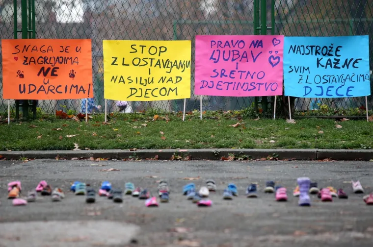 DJEČJE CIPELICE NA ZAGREBAČKOM TRGU: 'U Hrvatskoj osuđeni pedofili ne idu u zatvor nego na guljenje krumpira'