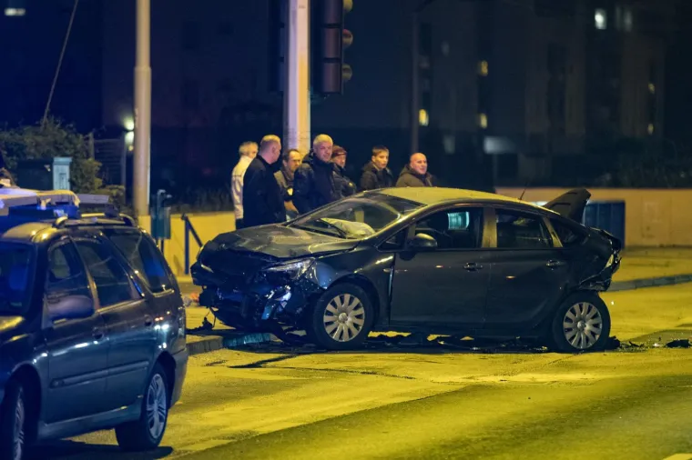 LANČANI SUDAR U ZAGREBU: Krš i lom na Aleji grada Bologne