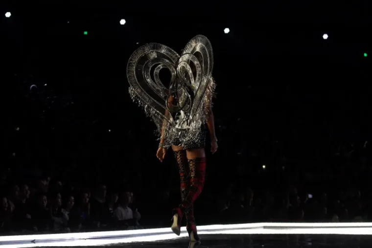 Victoria's Secret u &Scaron;angaju: Najslavnije svjetske ljepotice pokazale rasko&scaron;na tijela na modnoj pisti