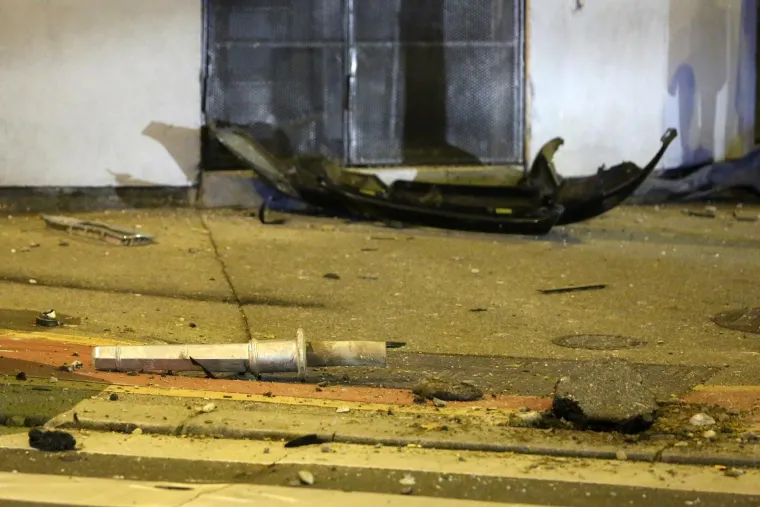 Sudar u centru Zagreba: jedan automobil od siline udarca odbačen na pločnik