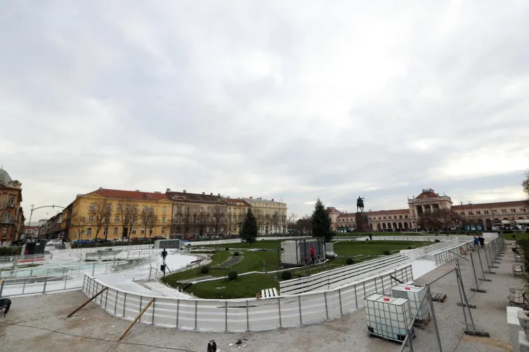 Na klizalištu na Tomislavcu radnici rade na stvaranju prvog sloja leda