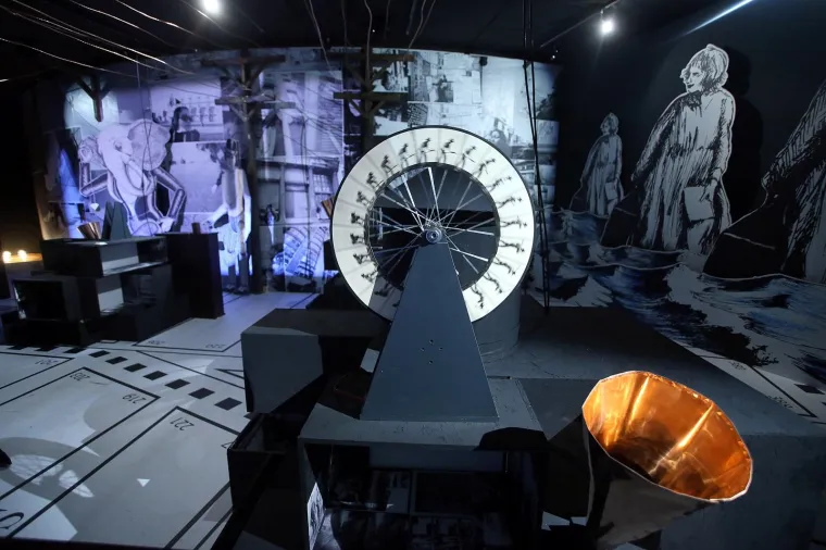 FUTURISTIČKI SPEKTAKL: Pogledajte kako izgleda izložba o Nikoli Tesli