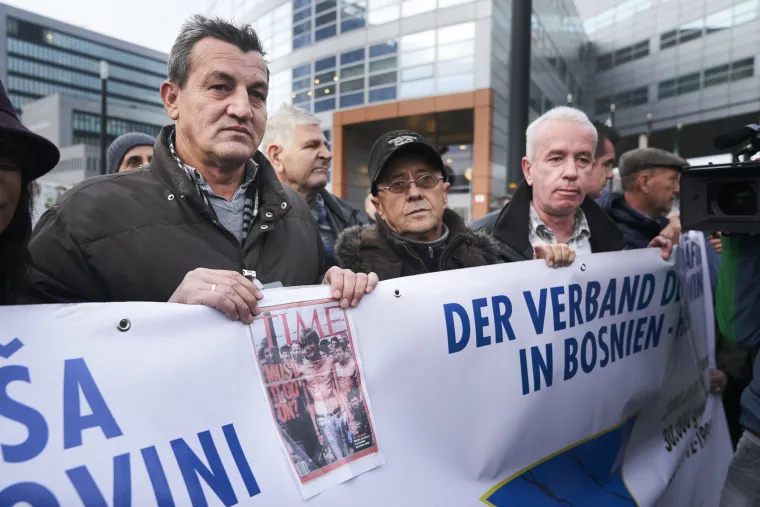 'Čovjek sa žice' Fikret Alić dočekao presudu Ratku Mladiću ispred Haa&scaron;kog suda