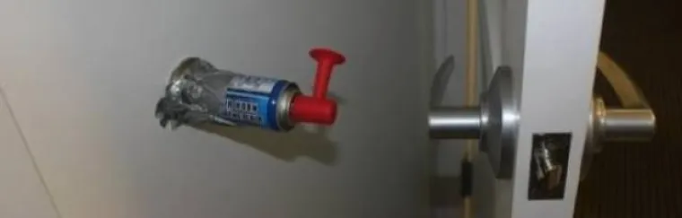 ZNAJU KAKO NAŽIVCIRATI KOLEGE S POSLA: Usavr&scaron;ili su svoj hobi, njihove metode jamče nemir u uredu