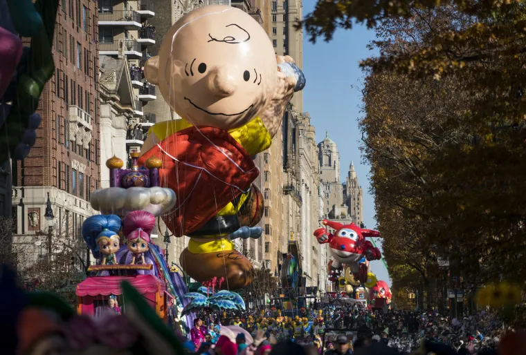 Veselje milijuna ljudi na ulicama New Yorka: okupili se zbog parade za Thanksgiving