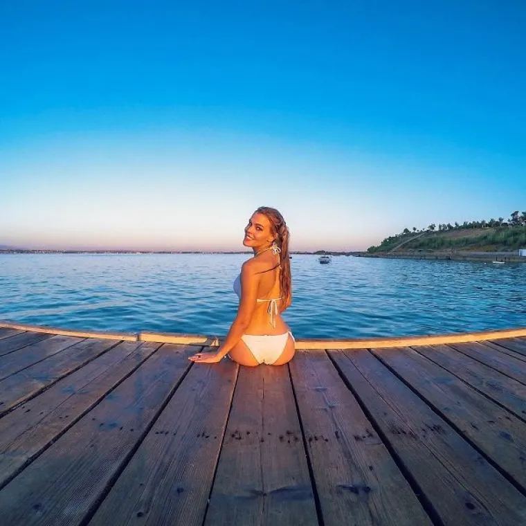 &Scaron;VEDSKA PILOTKINJA POKORILA INSTAGRAM: Njezina ljepota i pustolovni duh osigurali joj 200.000 fanova