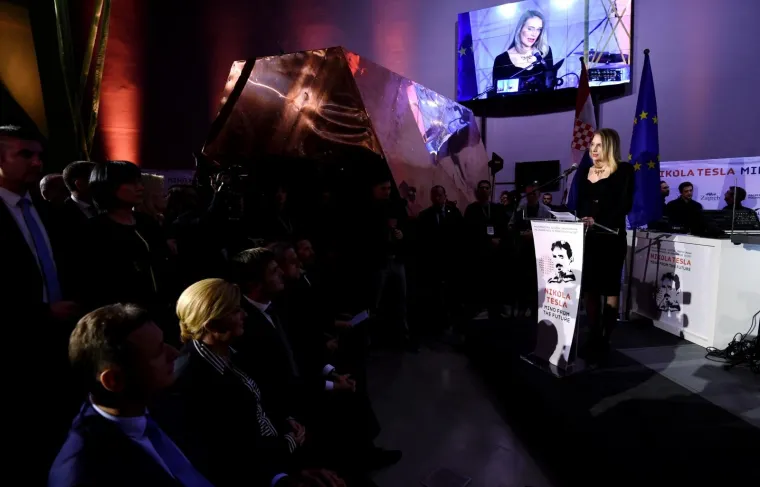 NIKOLA TESLA - MIND FROM THE FUTURE: U HDLU otvorena multimedijalna izložba, prisustvovala i predsjednica