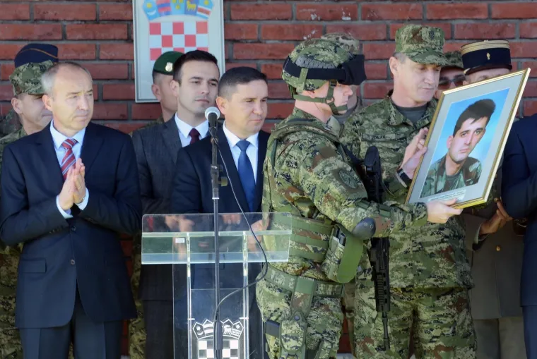 [FOTO] 'TIGROVI' U NATO MISIJI: 182 hrvatska vojnika ispraćena u Litvu