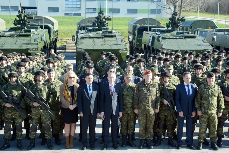 [FOTO] 'TIGROVI' U NATO MISIJI: 182 hrvatska vojnika ispraćena u Litvu
