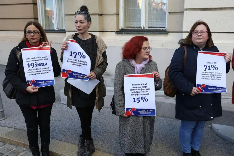 AKTIVISTI I POZNATE LIČNOSTI TRAŽILE RATIFIKACIJU ISTANBULSKE KONVENCIJE: Pred Saborom ih napao Glasnović