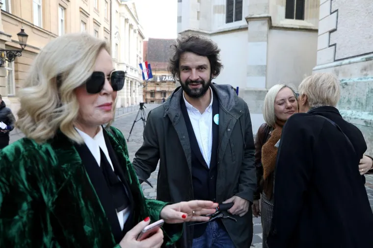 AKTIVISTI I POZNATE LIČNOSTI TRAŽILE RATIFIKACIJU ISTANBULSKE KONVENCIJE: Pred Saborom ih napao Glasnović