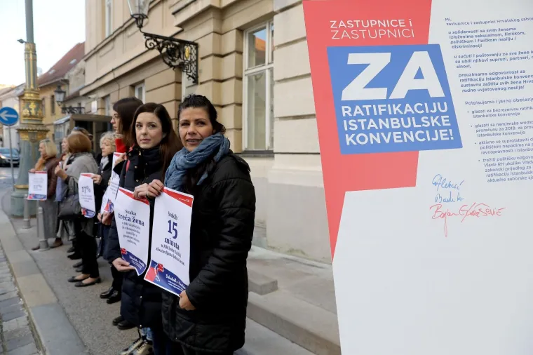 AKTIVISTI I POZNATE LIČNOSTI TRAŽILE RATIFIKACIJU ISTANBULSKE KONVENCIJE: Pred Saborom ih napao Glasnović