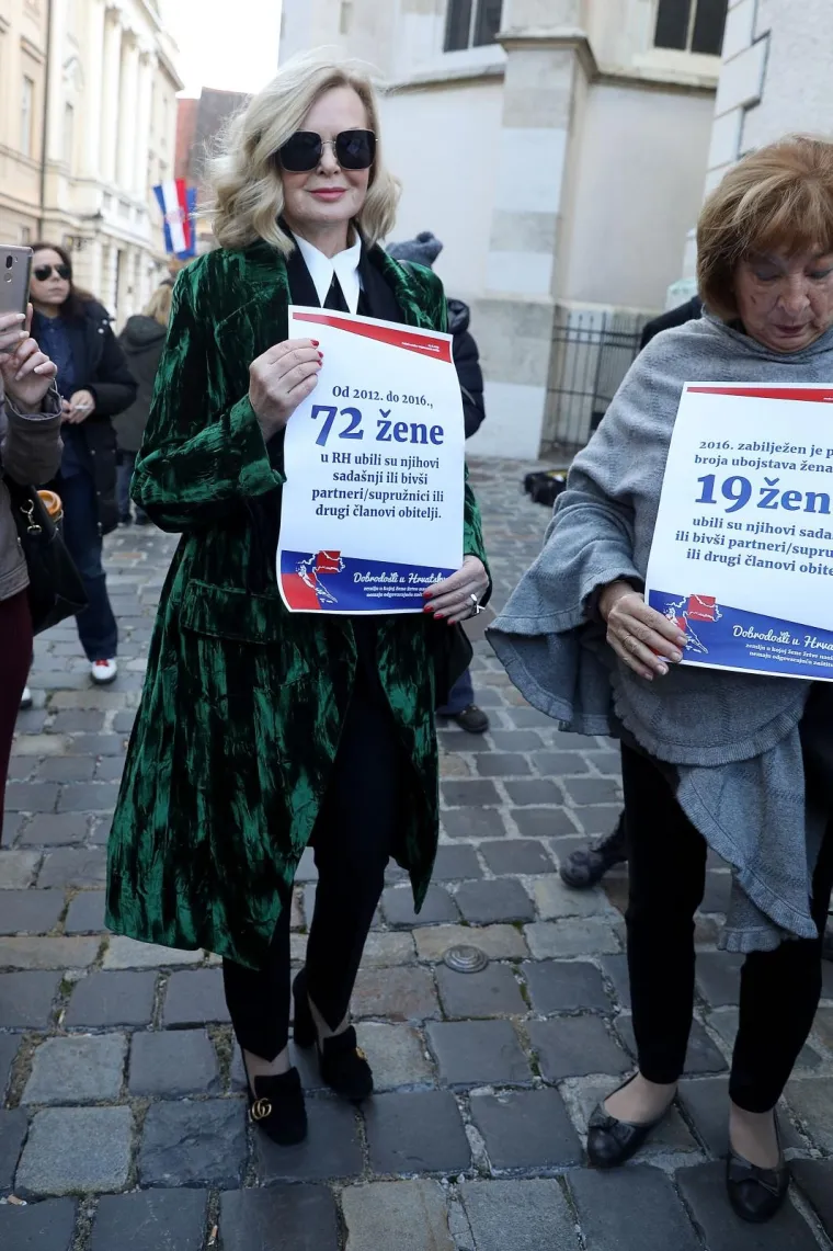 AKTIVISTI I POZNATE LIČNOSTI TRAŽILE RATIFIKACIJU ISTANBULSKE KONVENCIJE: Pred Saborom ih napao Glasnović