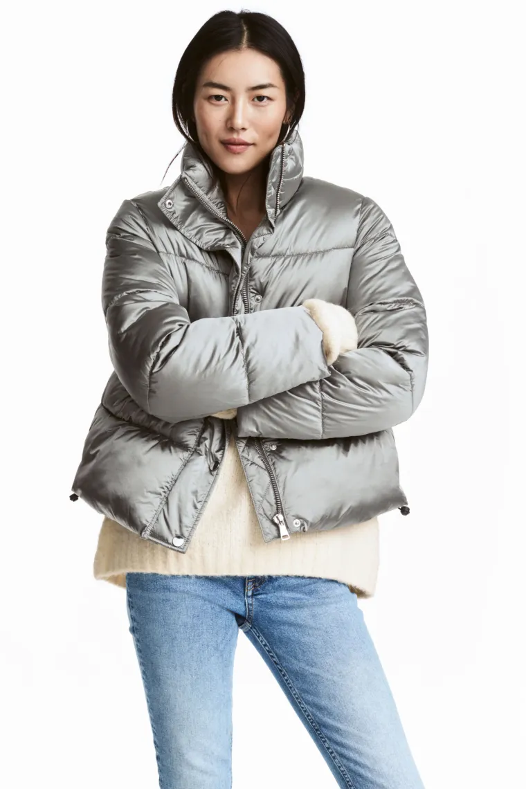 Siva ispunjena jakna, H&amp;M, 374,89 kuna
