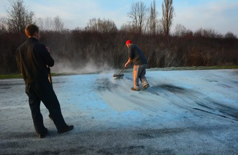 Mjesto gdje je u te&scaron;koj nesreći poginuo motociklist