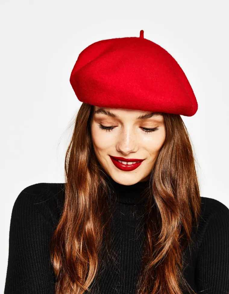 Vunena beretka, Bershka, 99,90 kuna