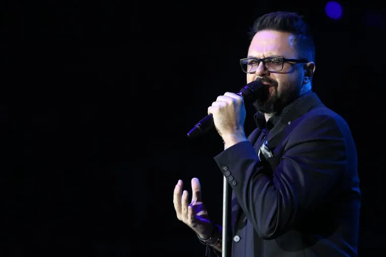 GRA&Scaron;O SPEKTAKLOM PROSLAVIO 20 GODINA KARIJERE: Preko 18.000 ljudi punim glasom pjevalo svaku pjesmu