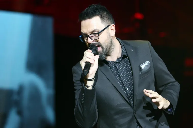 GRA&Scaron;O SPEKTAKLOM PROSLAVIO 20 GODINA KARIJERE: Preko 18.000 ljudi punim glasom pjevalo svaku pjesmu